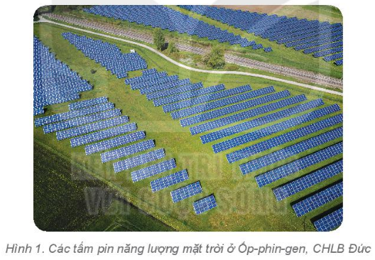 Các tấm pin năng lượng mặt trời ở óp-phin-gen, CHLB Đức
